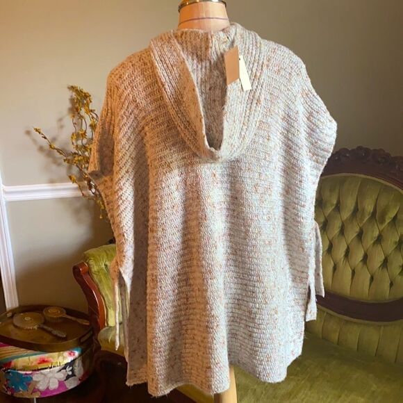 Cupid blush, bohemian tie poncho. Women’s S/M. - Picture 5 of 5